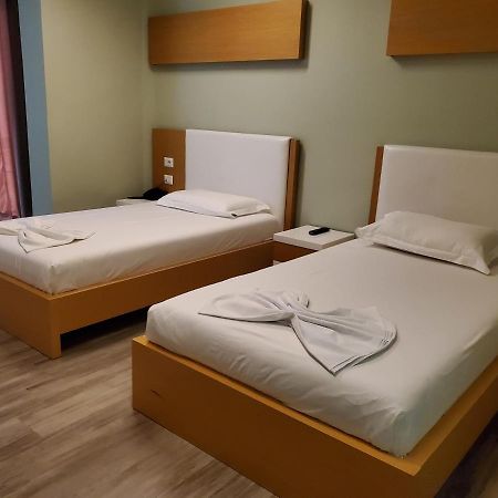 Hotel Bologna Vlore Ngoại thất bức ảnh