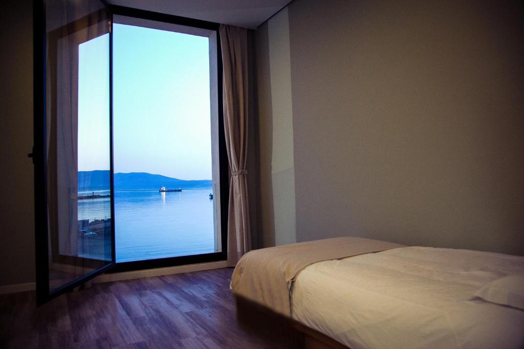 Hotel Bologna Vlore Ngoại thất bức ảnh