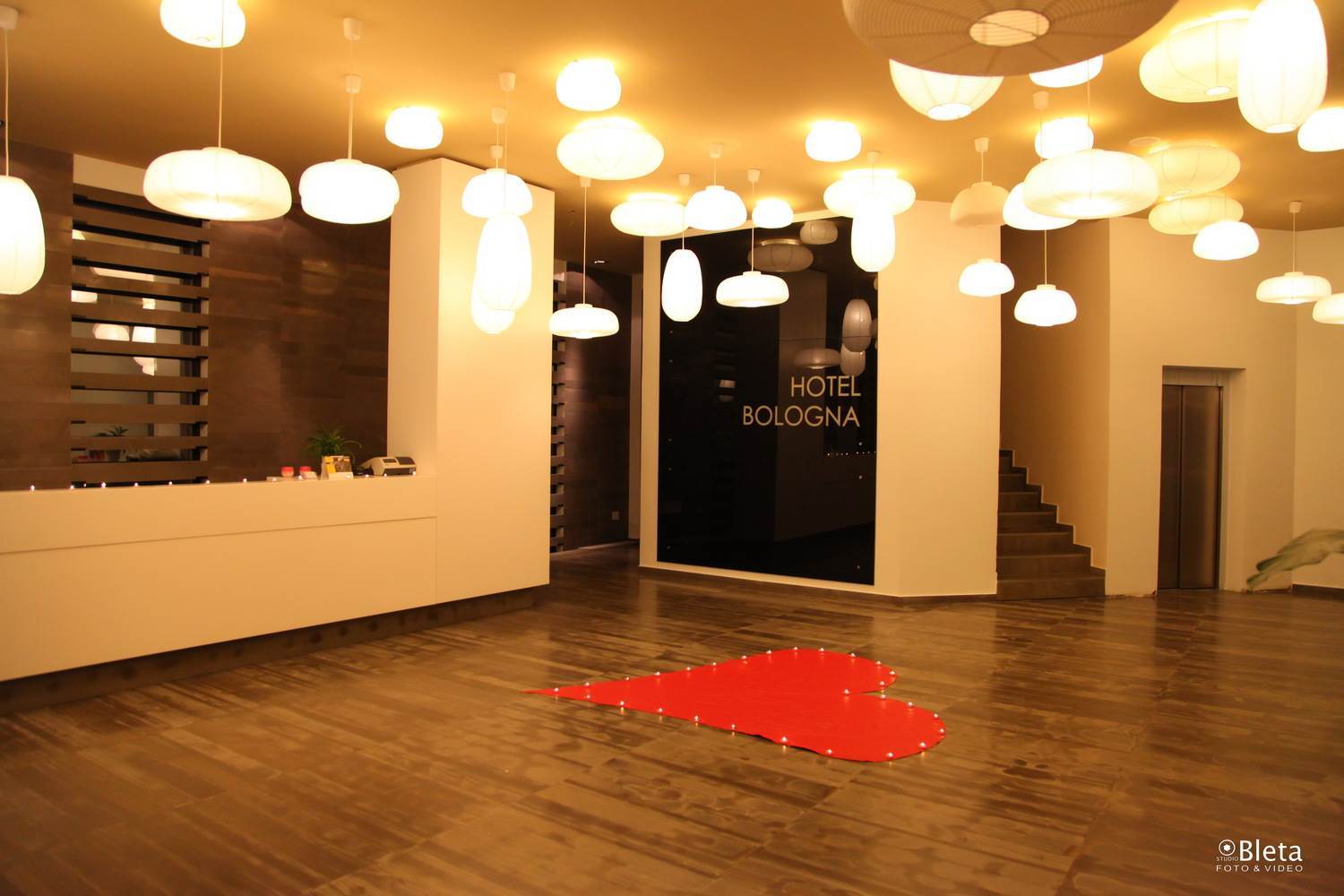 Hotel Bologna Vlore Ngoại thất bức ảnh